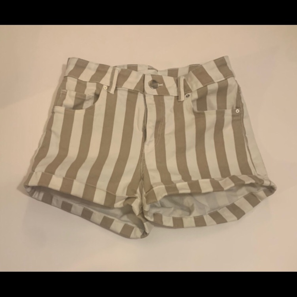 Women’s size 2 H&M striped shorts